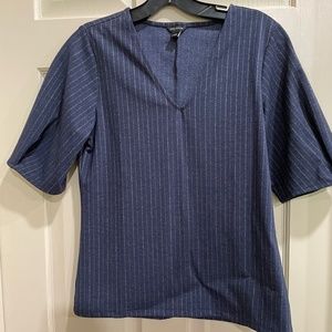 Ann Taylor Navy and Grey Puff Sleeve V-Neck Top